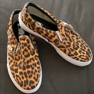 Vans cheetah slip on sneakers kids sz 3